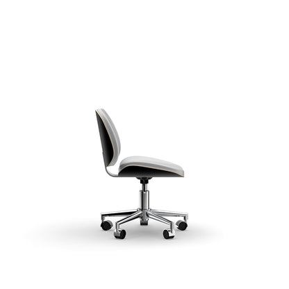 Platinum - Lexor PRIVÉ Pedicure Stool side